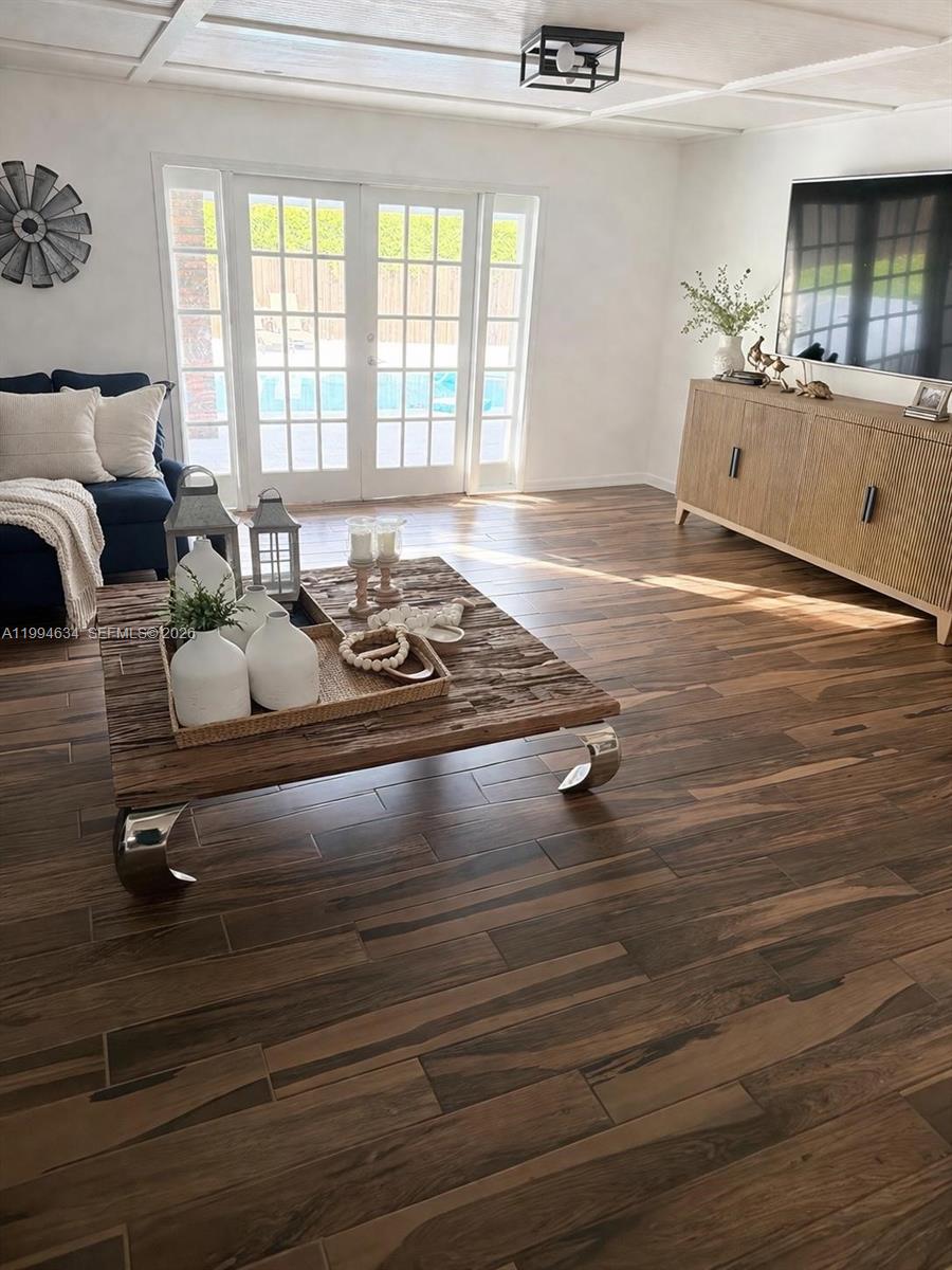 MELODY MANOR - Residential