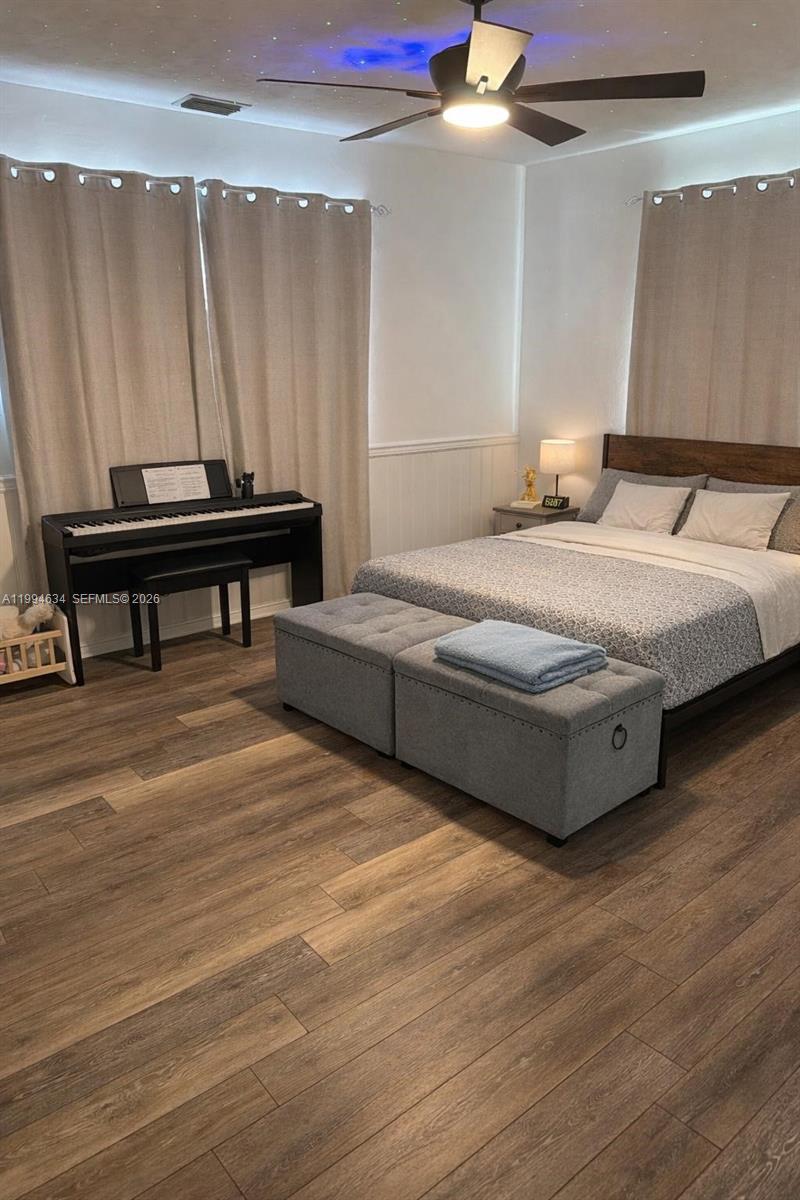 MELODY MANOR - Residential