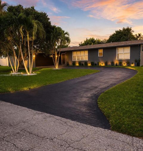 Photo of 27280 SW 166th Ave, Homestead, FL 33031 (MLS # A11994634)