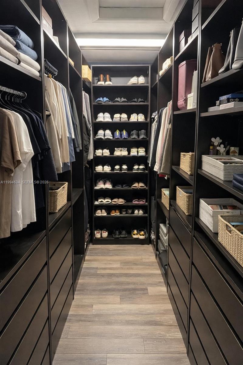 MELODY MANOR - Residential