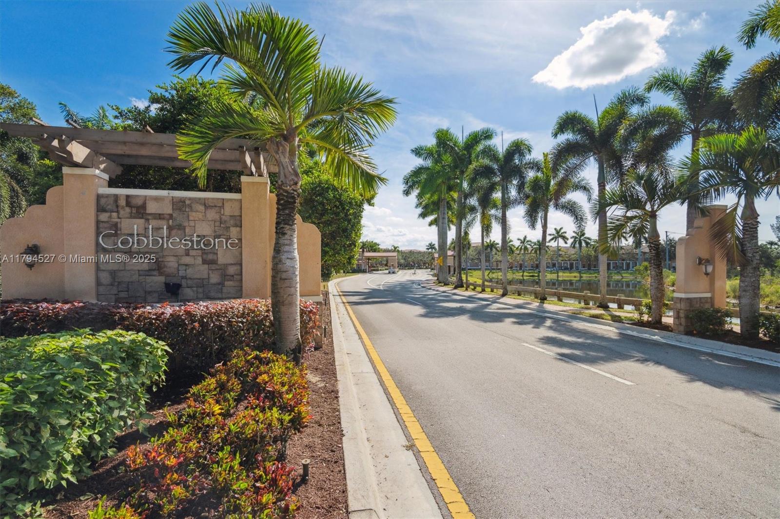 Property for Sale at 945 Sw 147th Ave 2012, Pembroke Pines, Miami-Dade County, Florida - Bedrooms: 2 
Bathrooms: 3  - $405,000