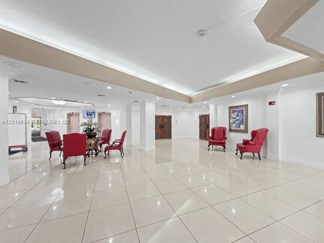 WILSHIRE CONDO - Residential