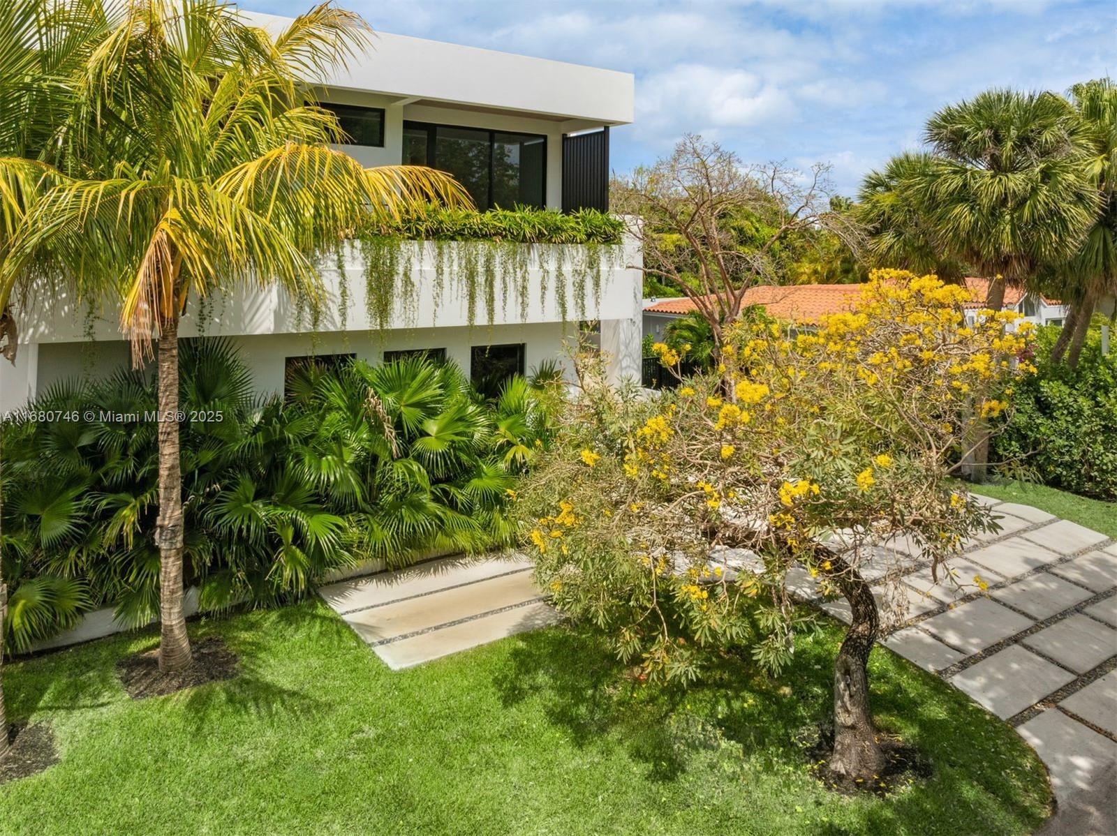 BISCAYNE KEY ESTATES - Residential