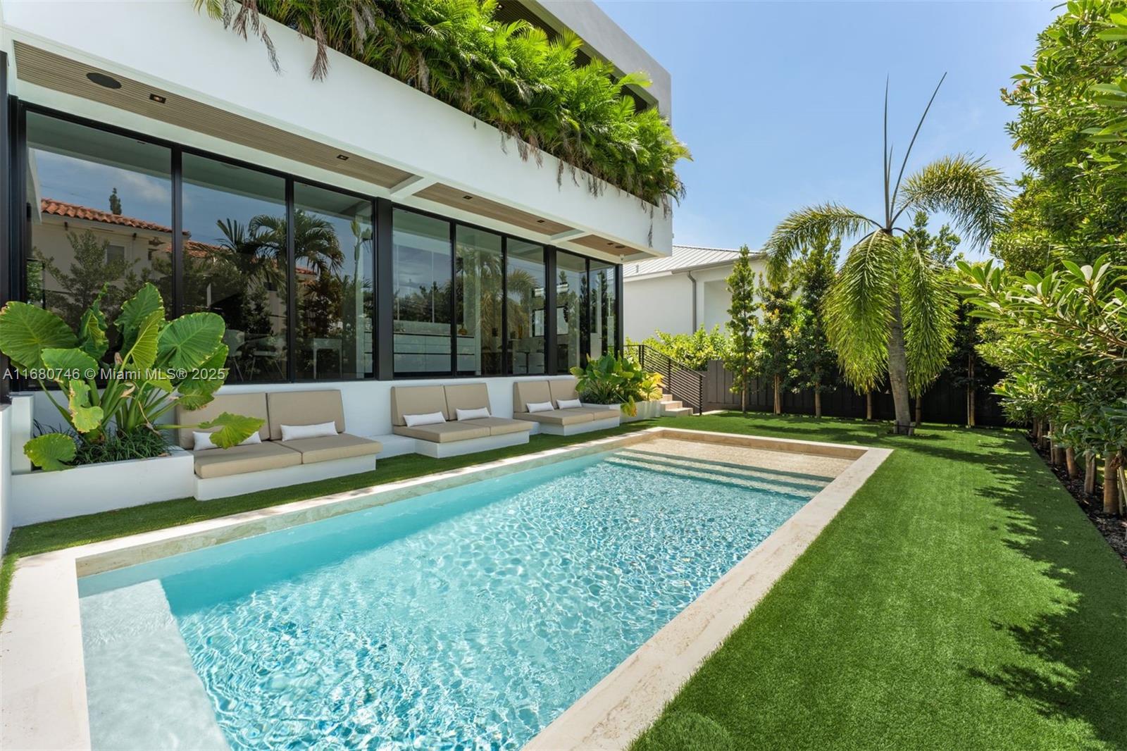 BISCAYNE KEY ESTATES - Residential