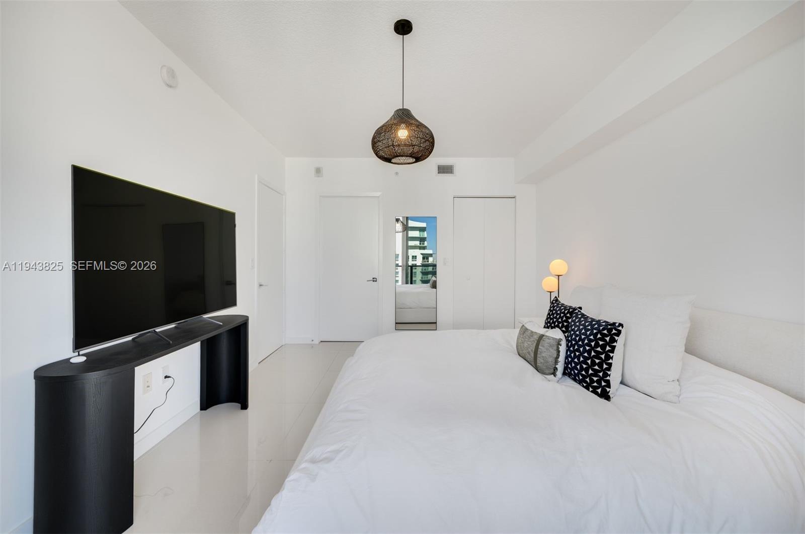 ARIA ON THE BAY CONDO - Residential