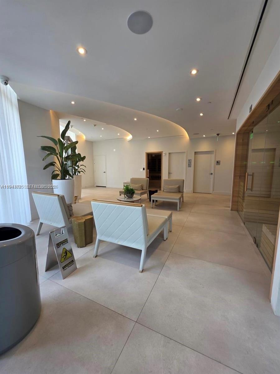 ARIA ON THE BAY CONDO - Residential