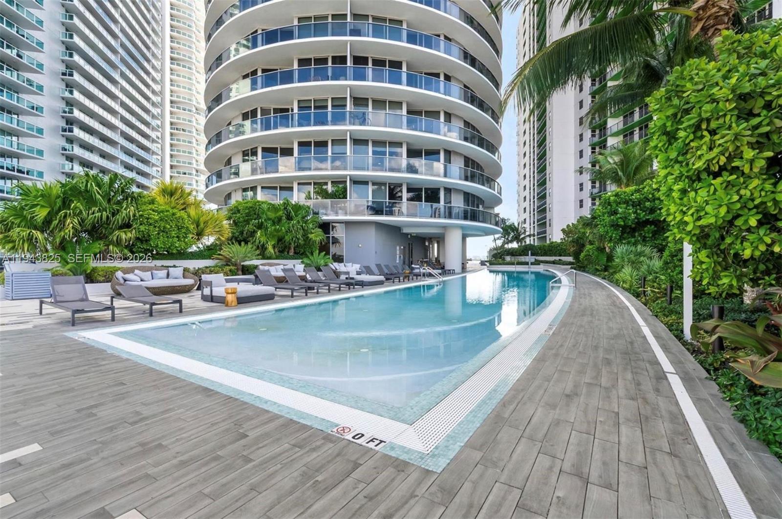 ARIA ON THE BAY CONDO - Residential