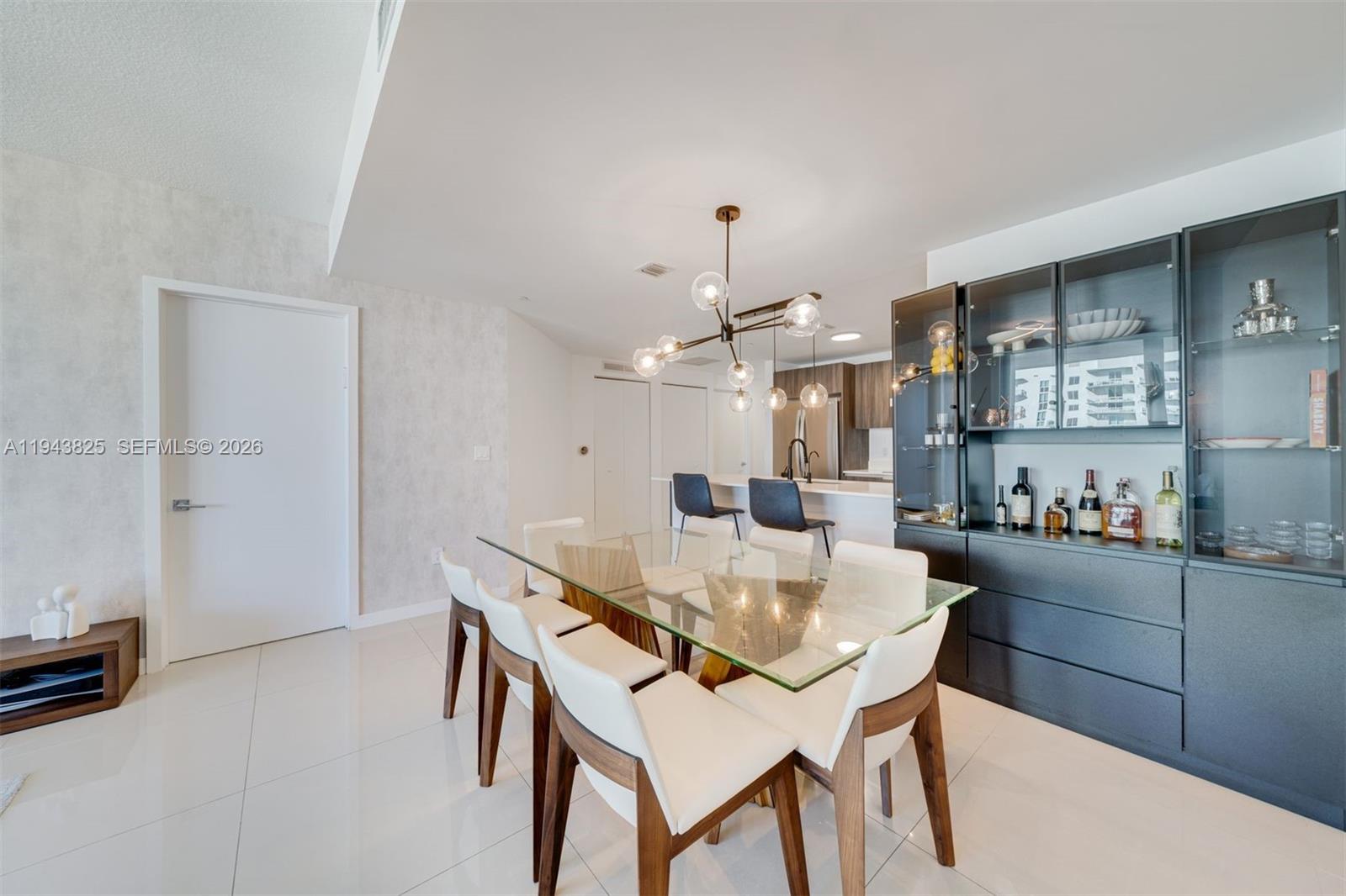 ARIA ON THE BAY CONDO - Residential