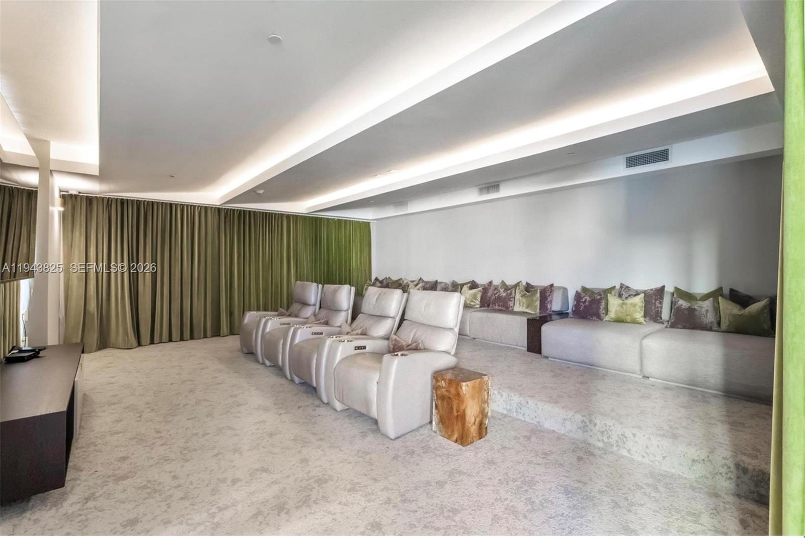 ARIA ON THE BAY CONDO - Residential