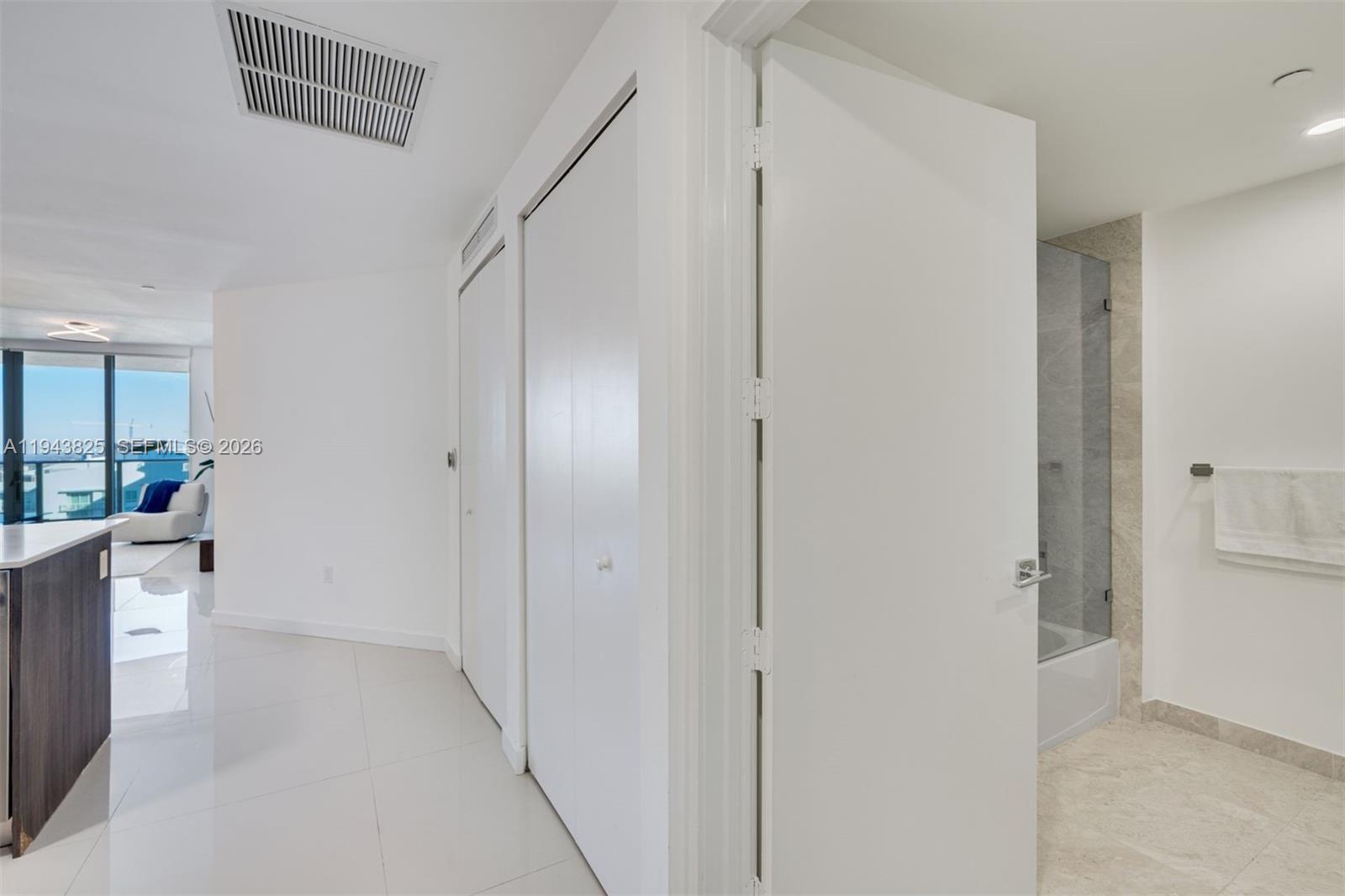 ARIA ON THE BAY CONDO - Residential