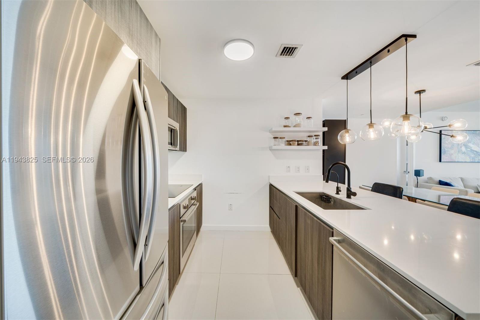 ARIA ON THE BAY CONDO - Residential