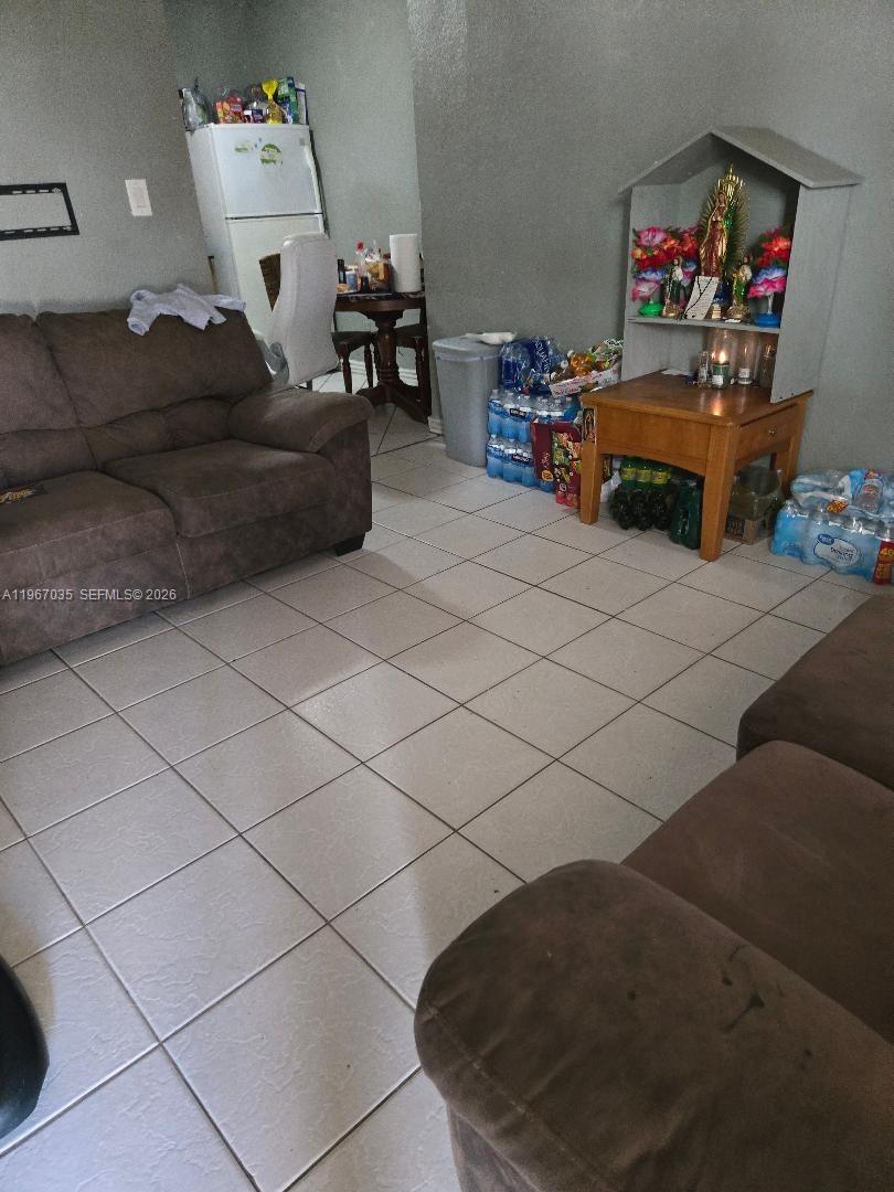 COLLIER CITY - Residential Income