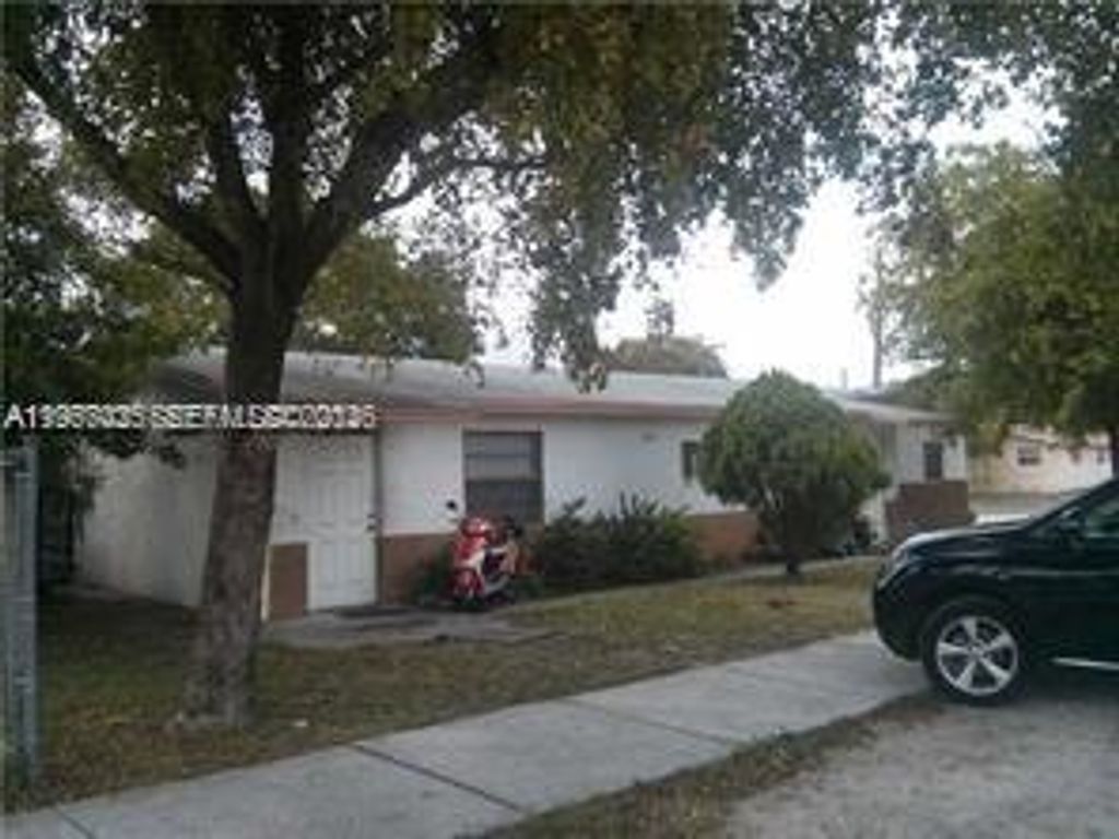 Photo of 2100 NW 4th St, Pompano Beach, FL 33069 (MLS # A11967035)