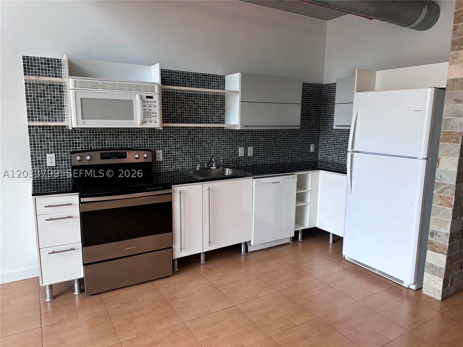 690 SW 1st Ct 1213