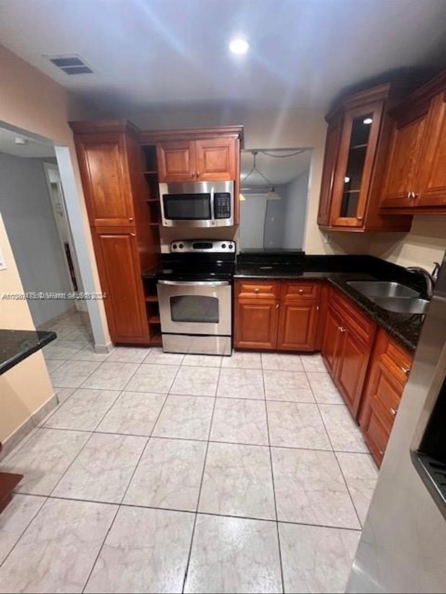 8161 SW 24th Ct 102