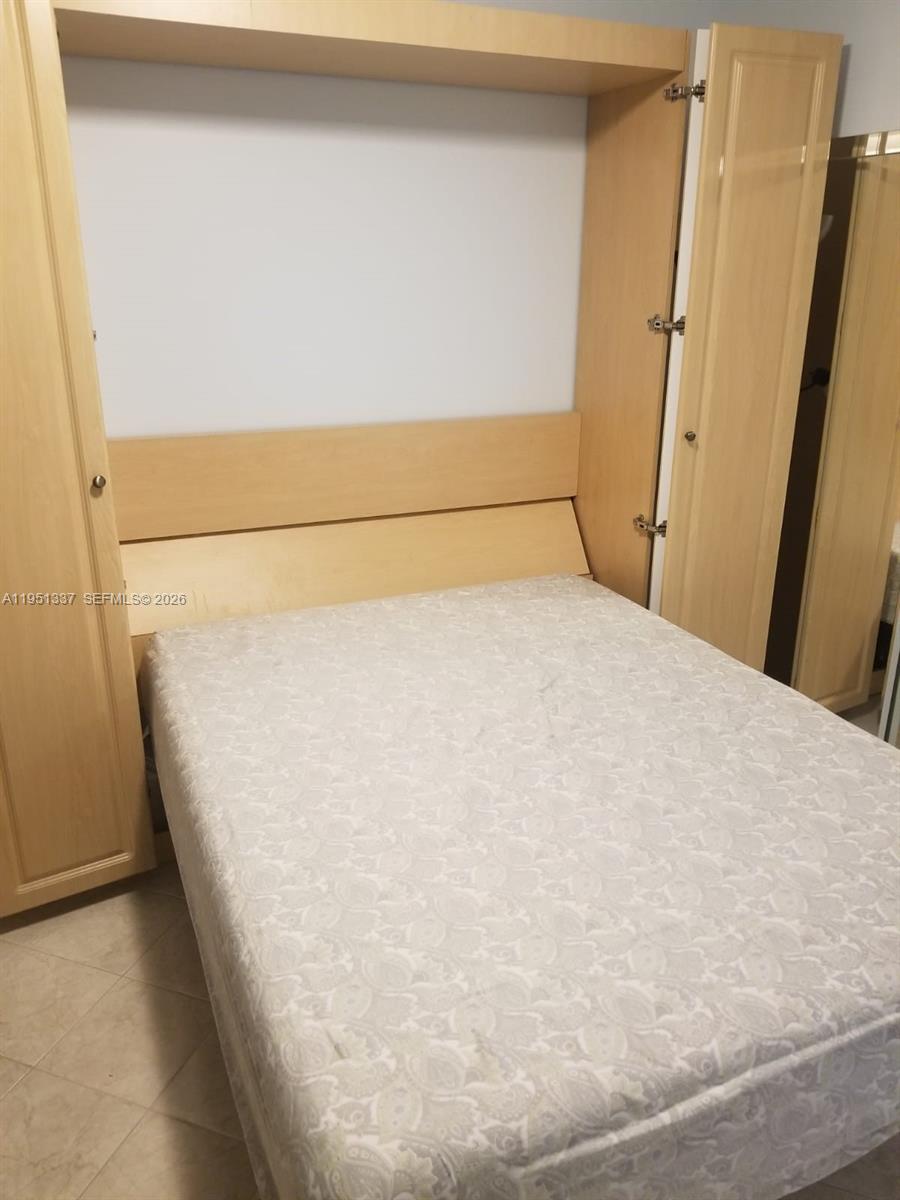 OLYMPUS CONDO PHASE - Residential