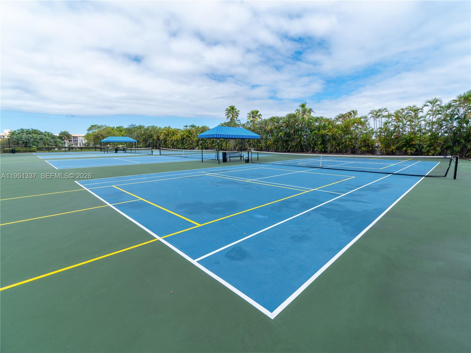 OLYMPUS CONDO PHASE - Residential