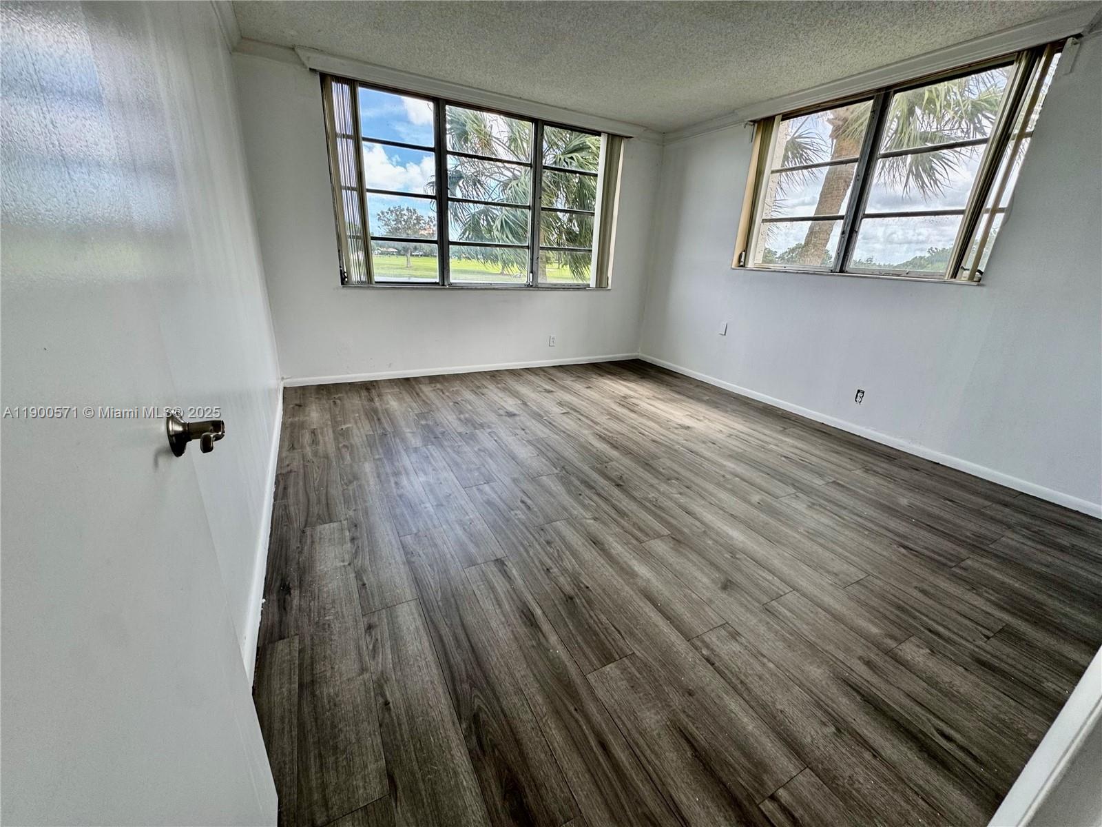 ROLLING HILLS GOLF AND TE - Residential Lease