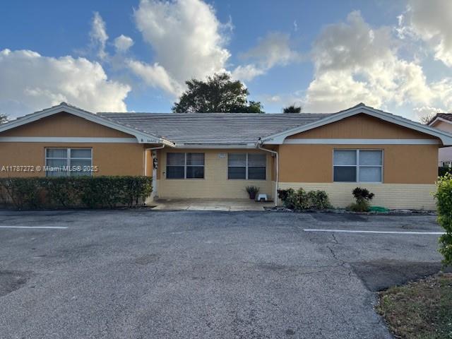 Rental Property at 8444 Nw 23rd Mnr W, Coral Springs, Broward County, Florida - Bedrooms: 3 
Bathrooms: 2  - $2,850 MO.