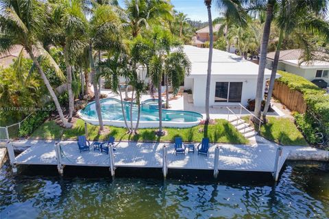 Photo of 2513 SE 12th St, Pompano Beach, FL 33062 (MLS # A11747432)