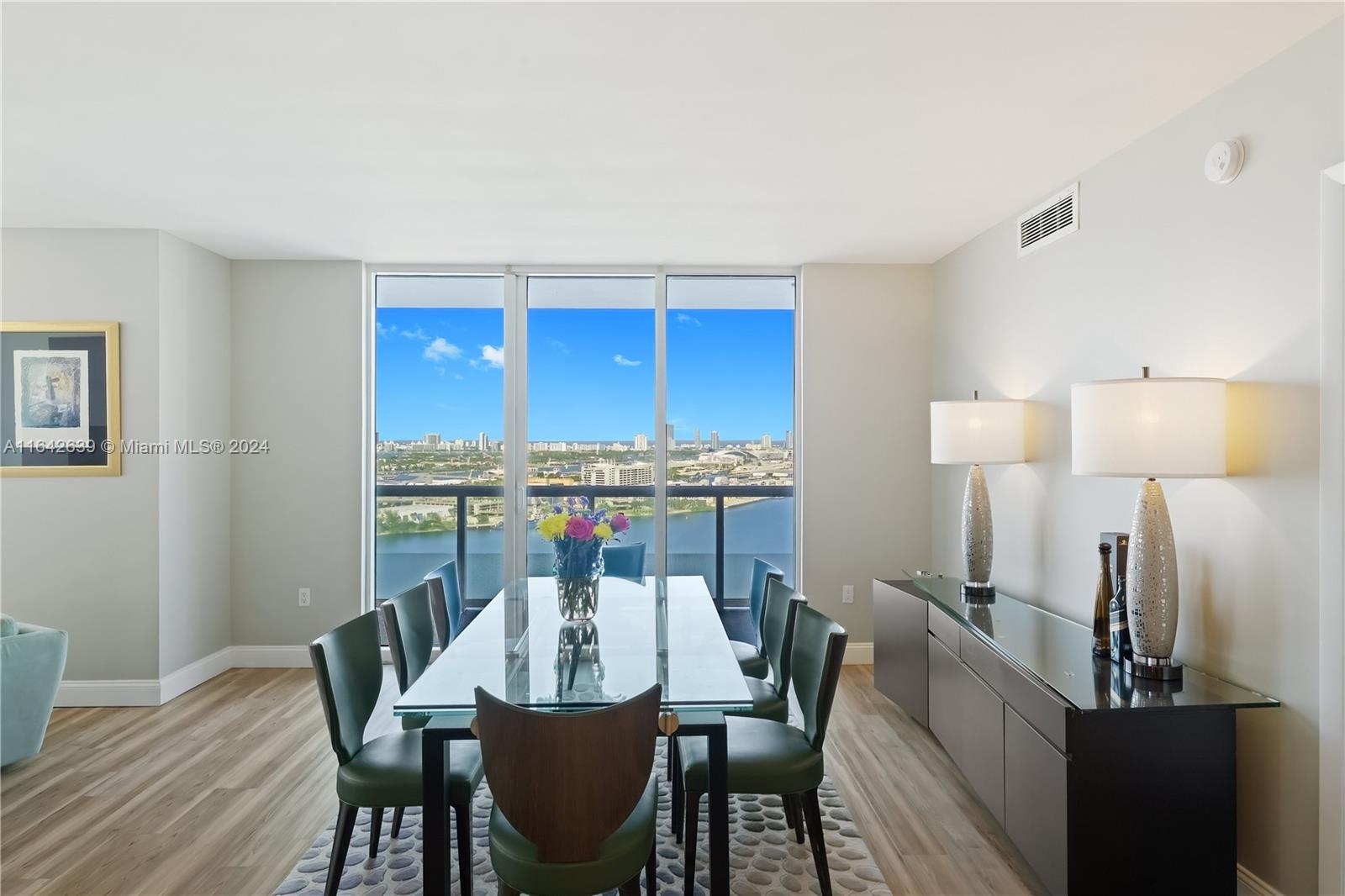50 Biscayne Blvd 2802