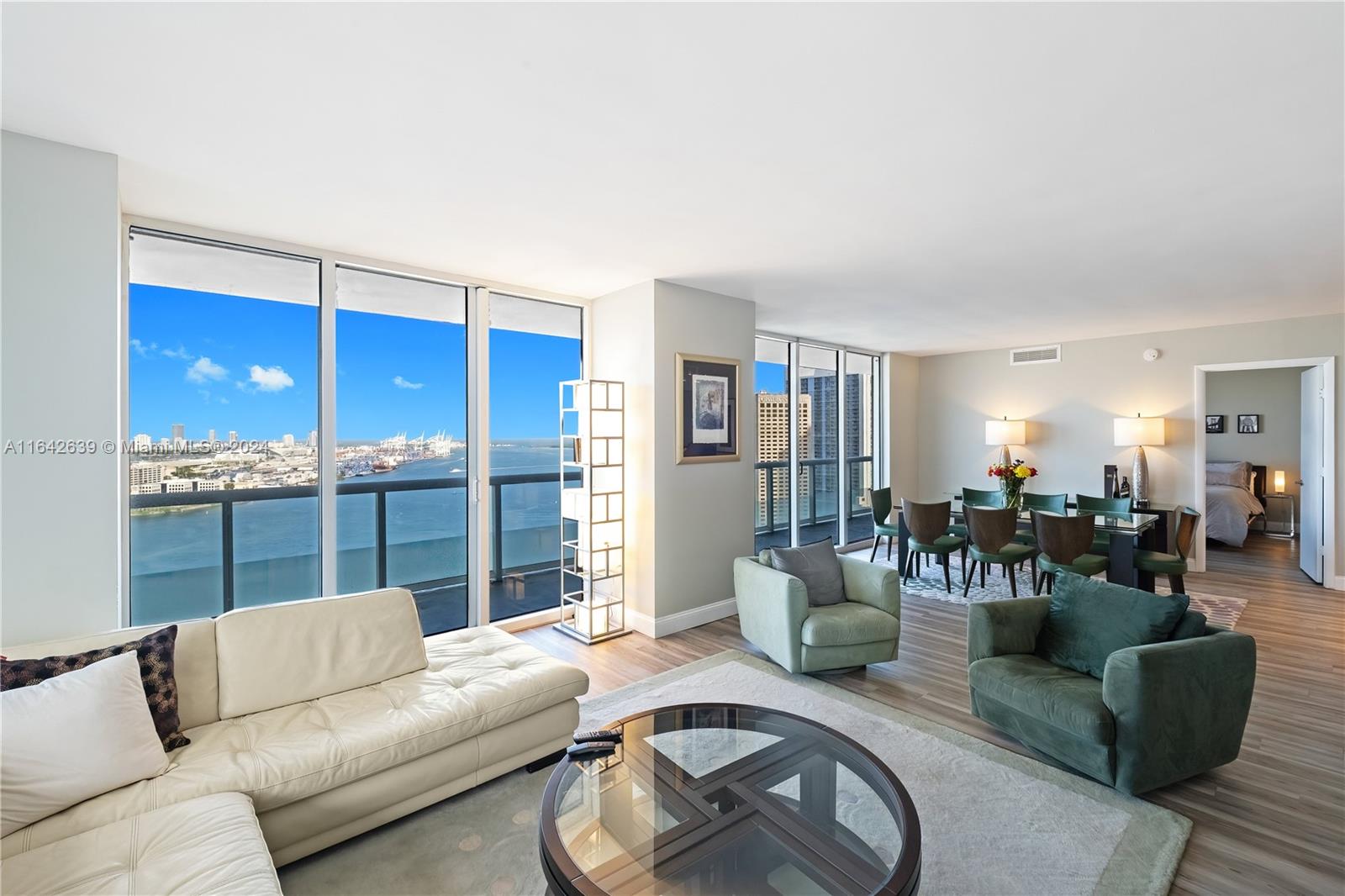 50 Biscayne Blvd 2802