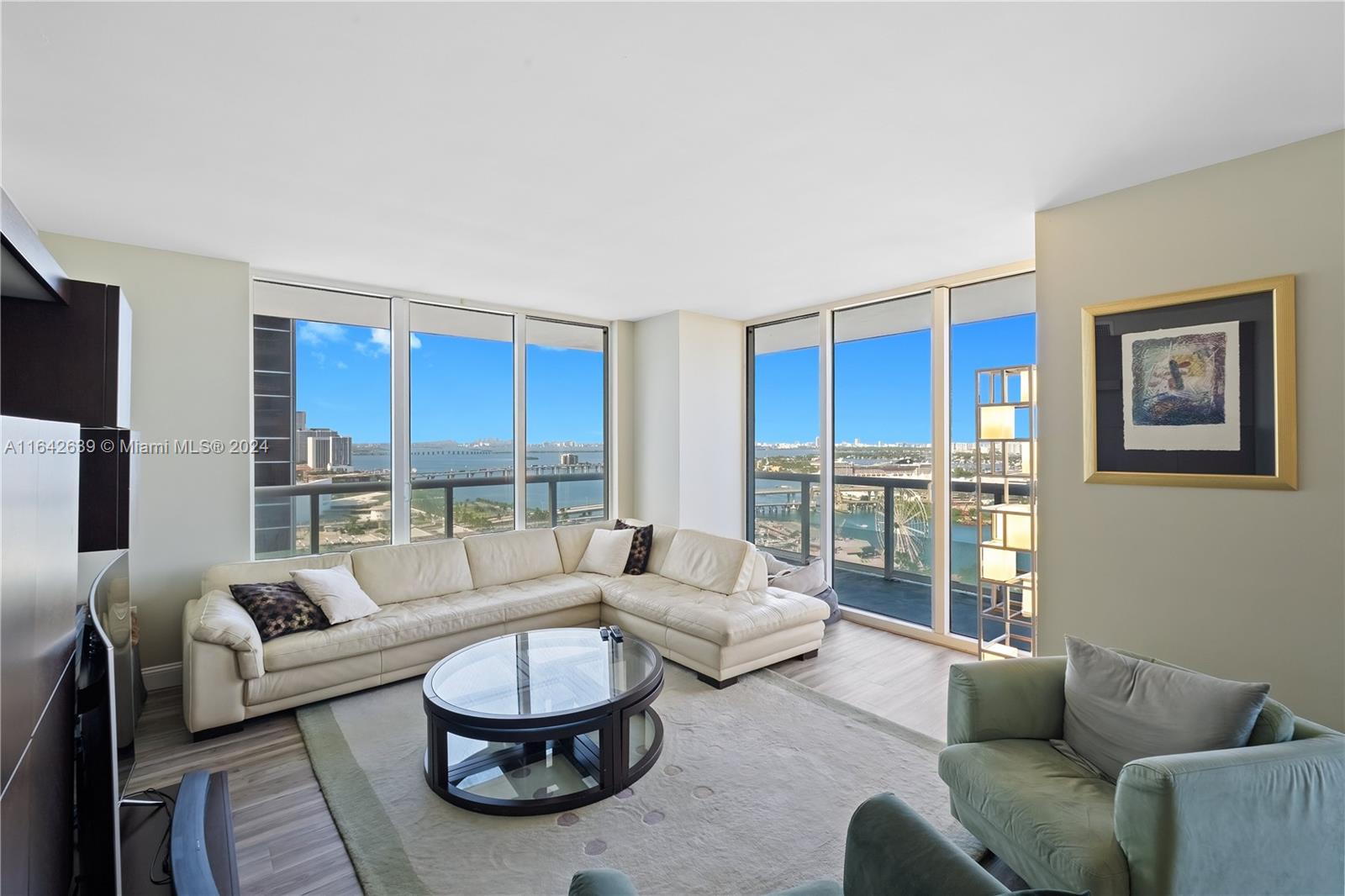 50 Biscayne Blvd 2802