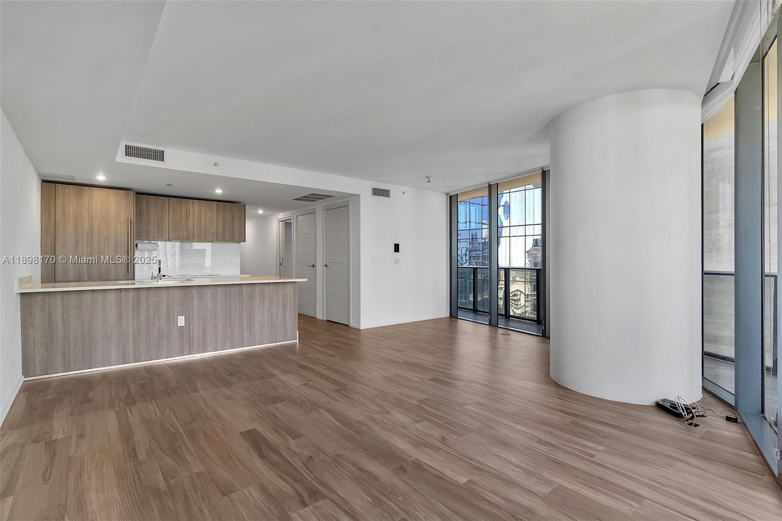 801 SMA RESIDENCES CONDO - Residential Lease