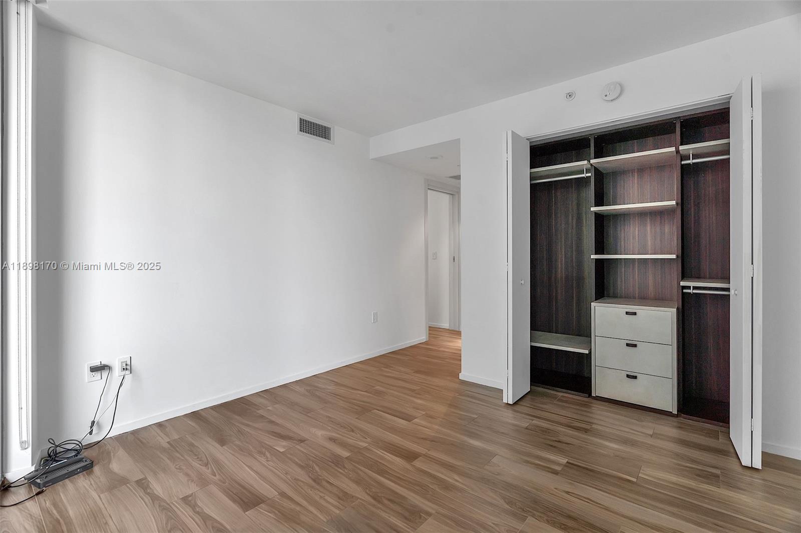 801 SMA RESIDENCES CONDO - Residential Lease