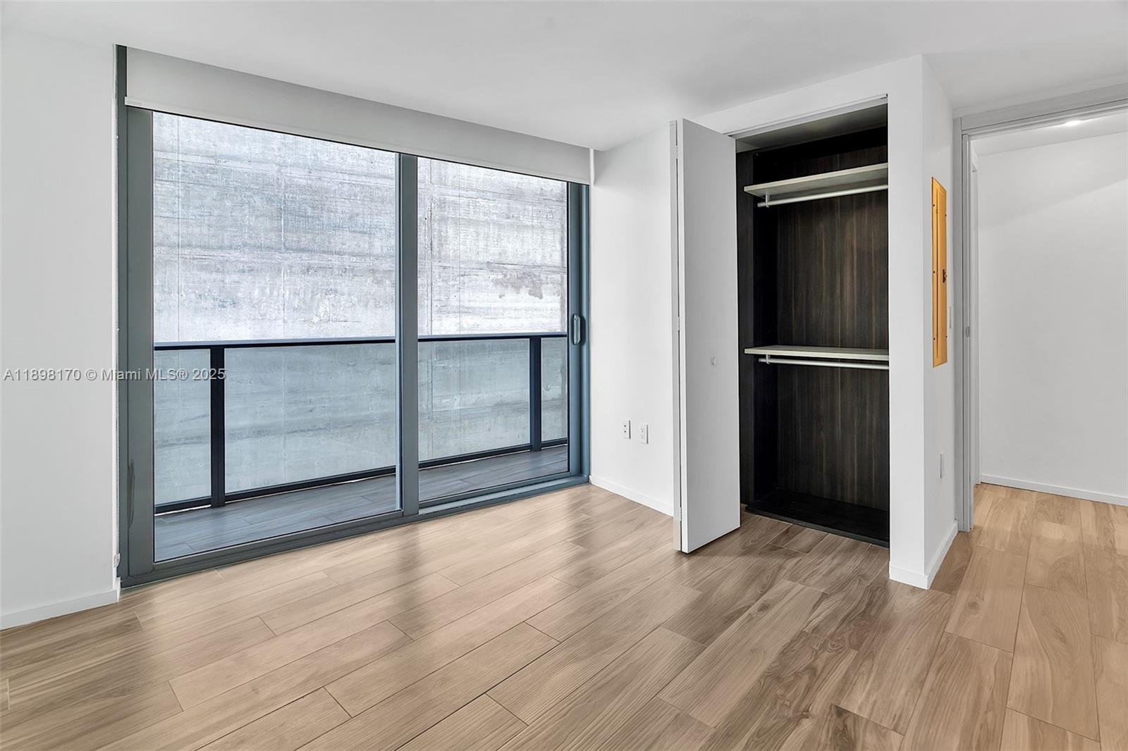 801 SMA RESIDENCES CONDO - Residential Lease