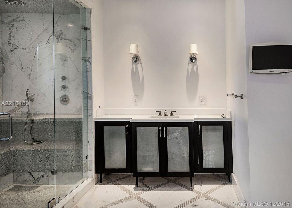 BAY HARBOR ISLAND - Residential