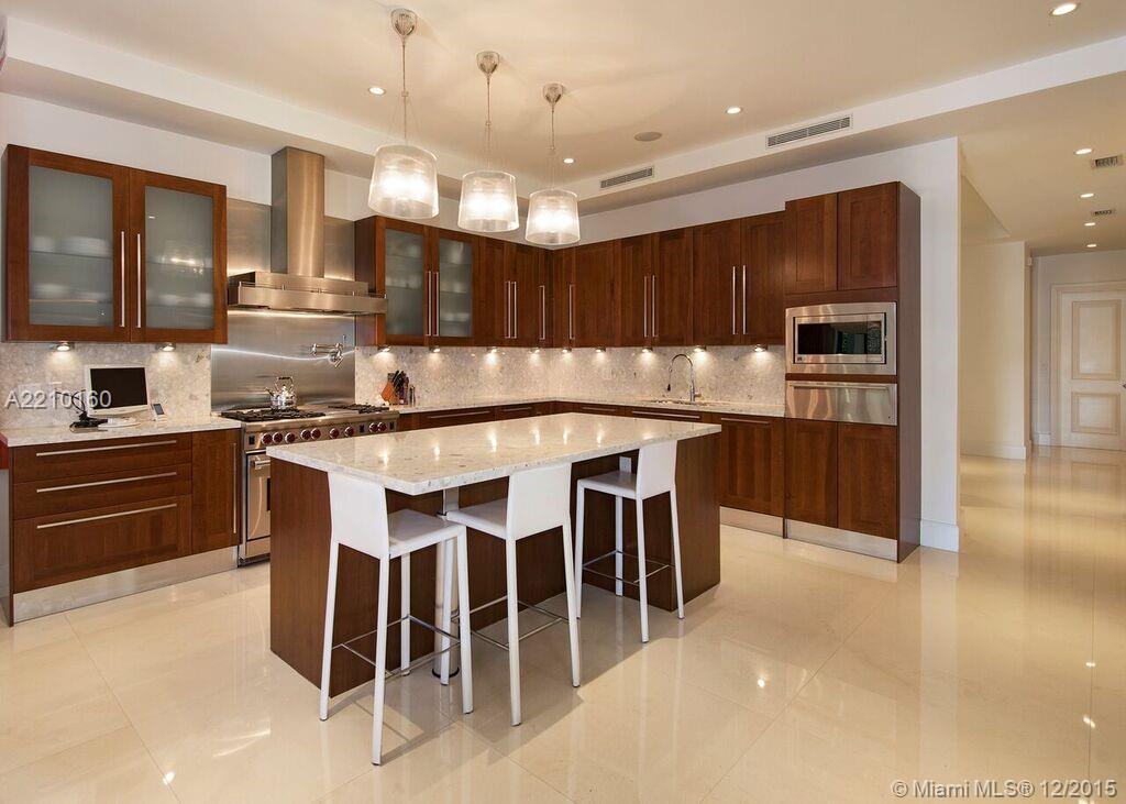 BAY HARBOR ISLAND - Residential