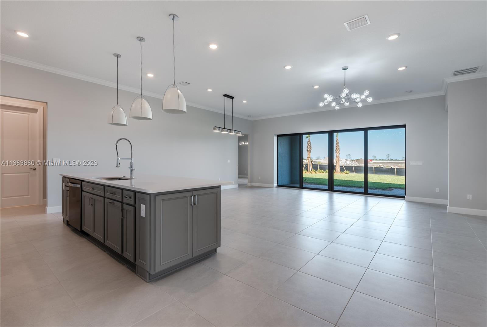 VERANDA GARDENS - Residential