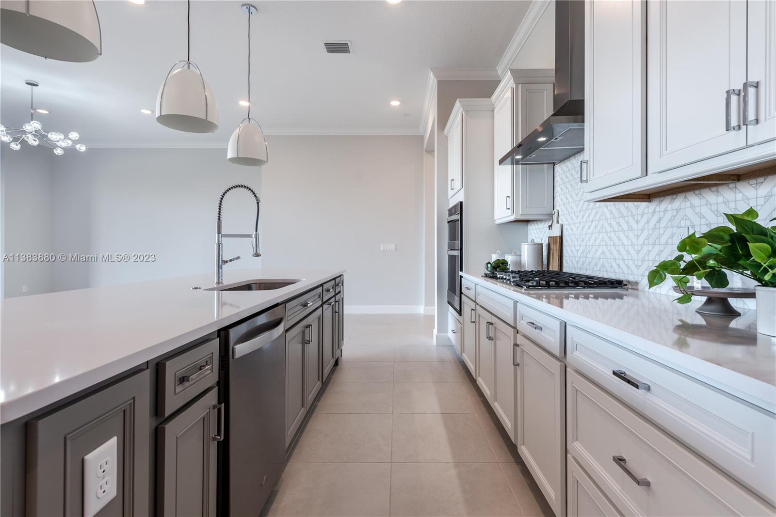 VERANDA GARDENS - Residential
