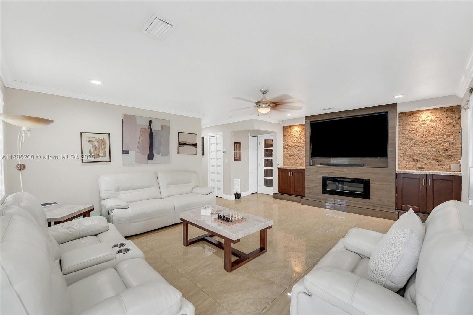 VANDERBILT PARK AMD PL - Residential