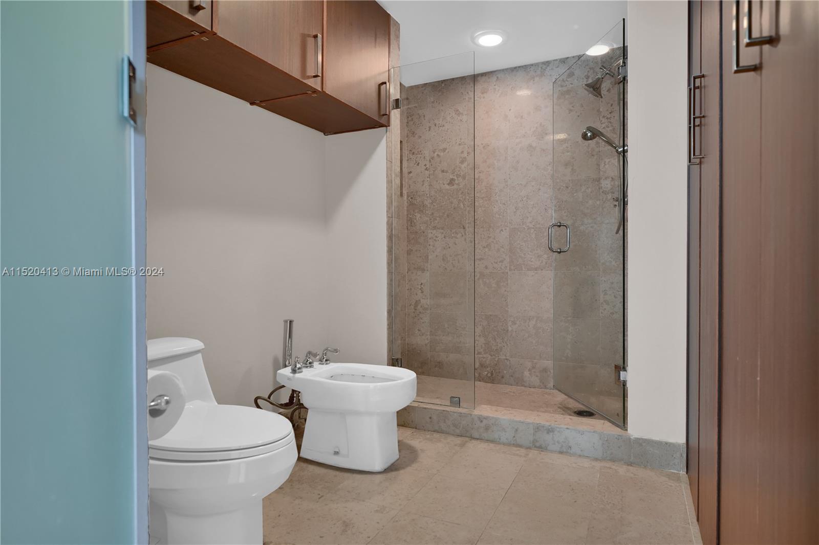 BLUE DIAMOND CONDO - Residential