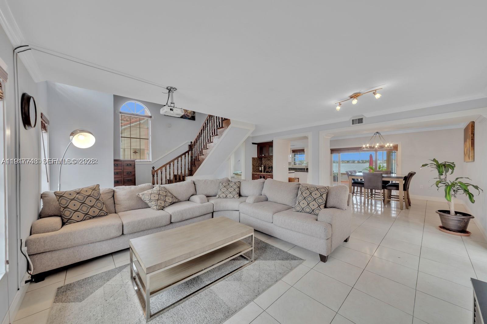 LAKE POINTE - Residential