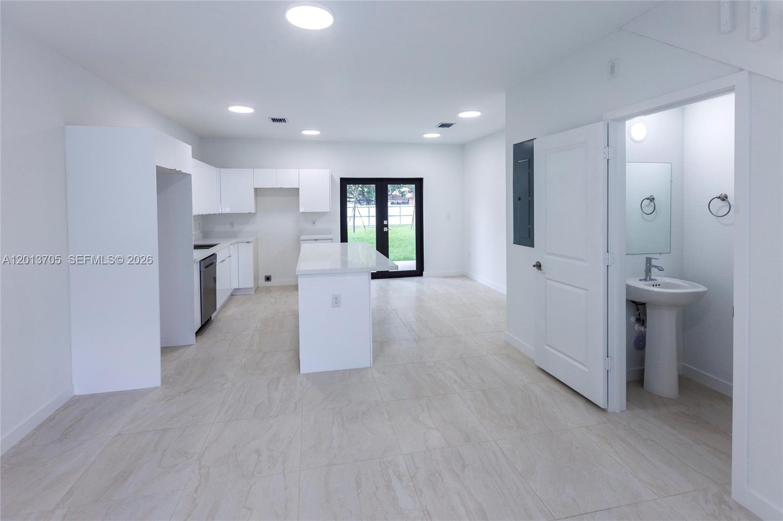 HIALEAH HEIGHTS - Residential