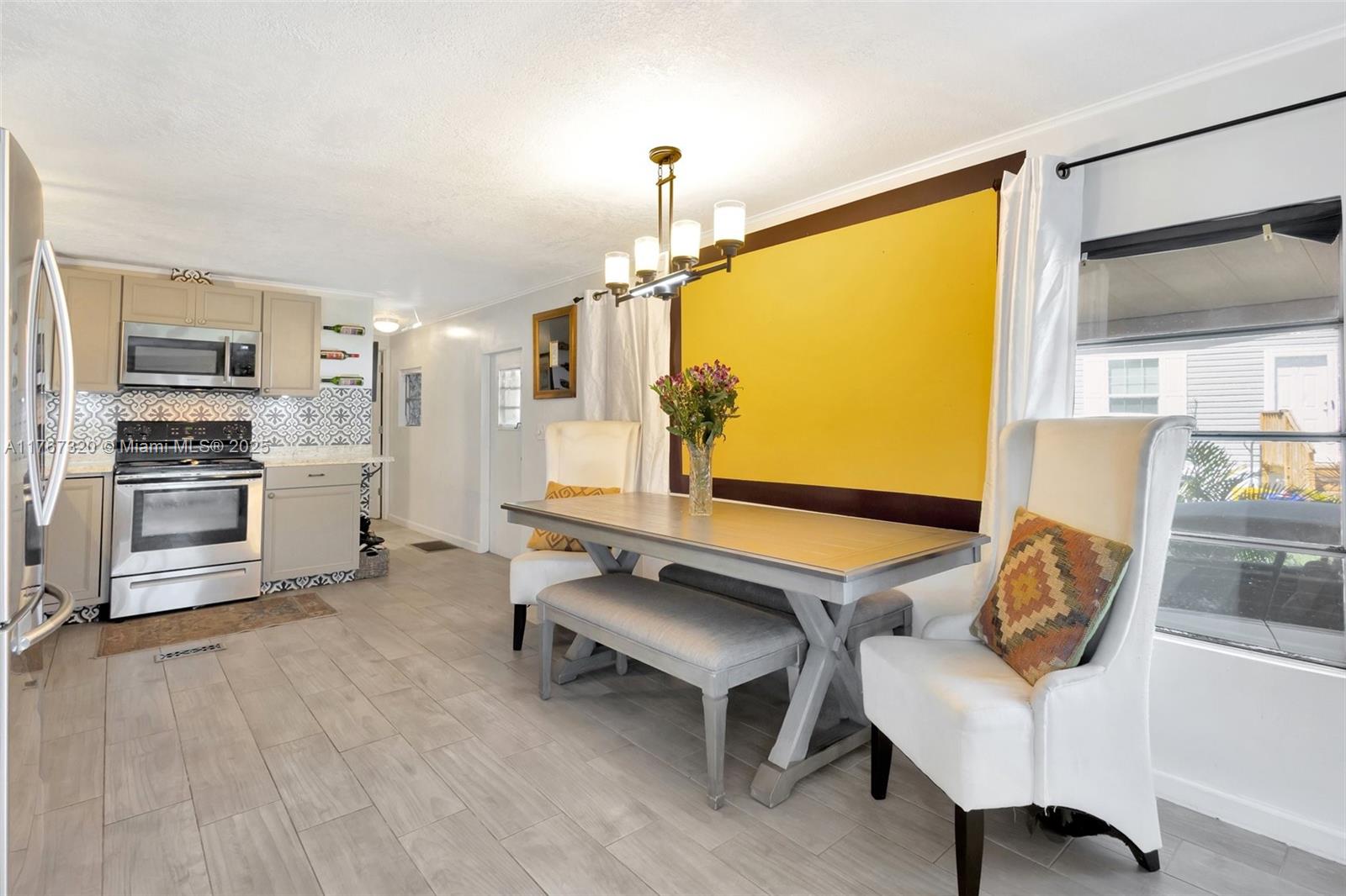 JAMAICA BAY MOBILE HOME C - Residential
