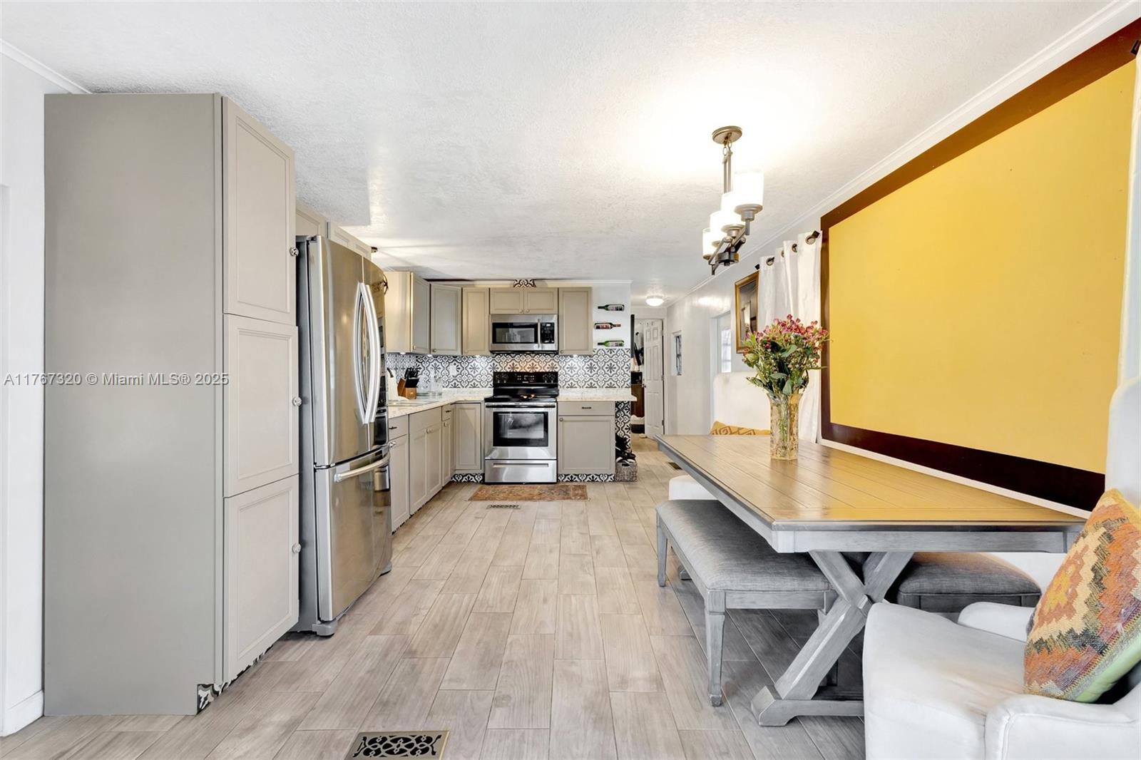 JAMAICA BAY MOBILE HOME C - Residential