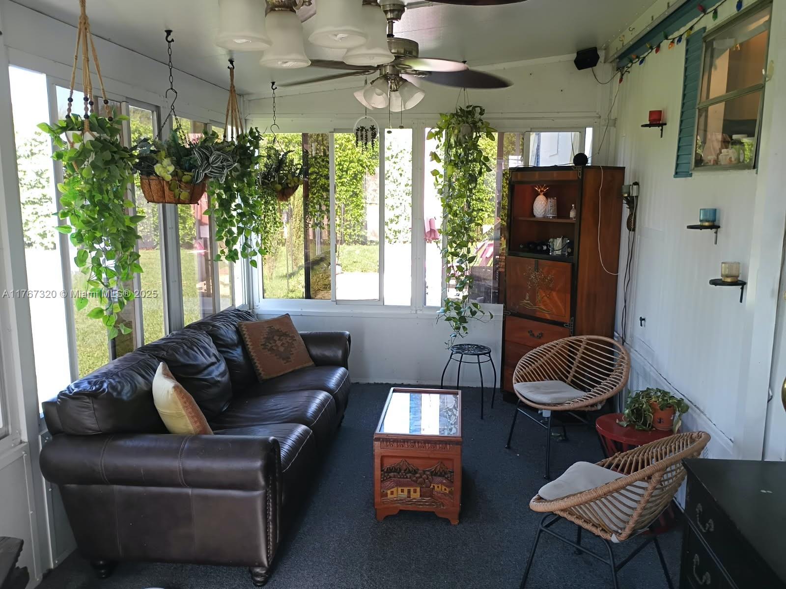 JAMAICA BAY MOBILE HOME C - Residential