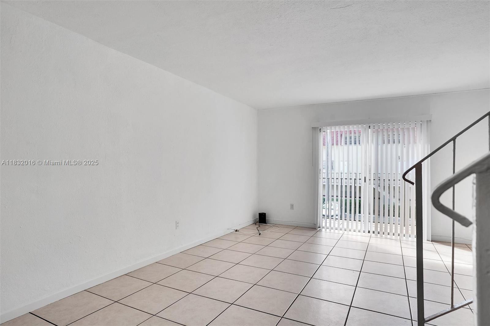 VILLAS OF PINECREST CONDO - Residential