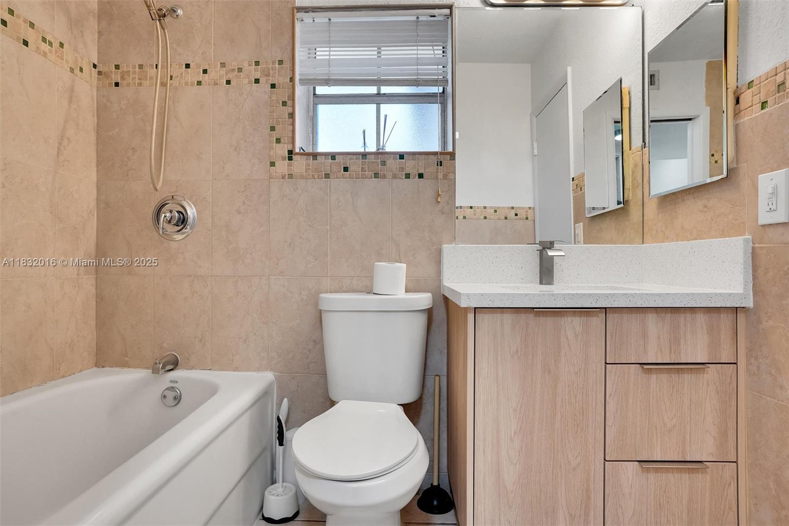 VILLAS OF PINECREST CONDO - Residential