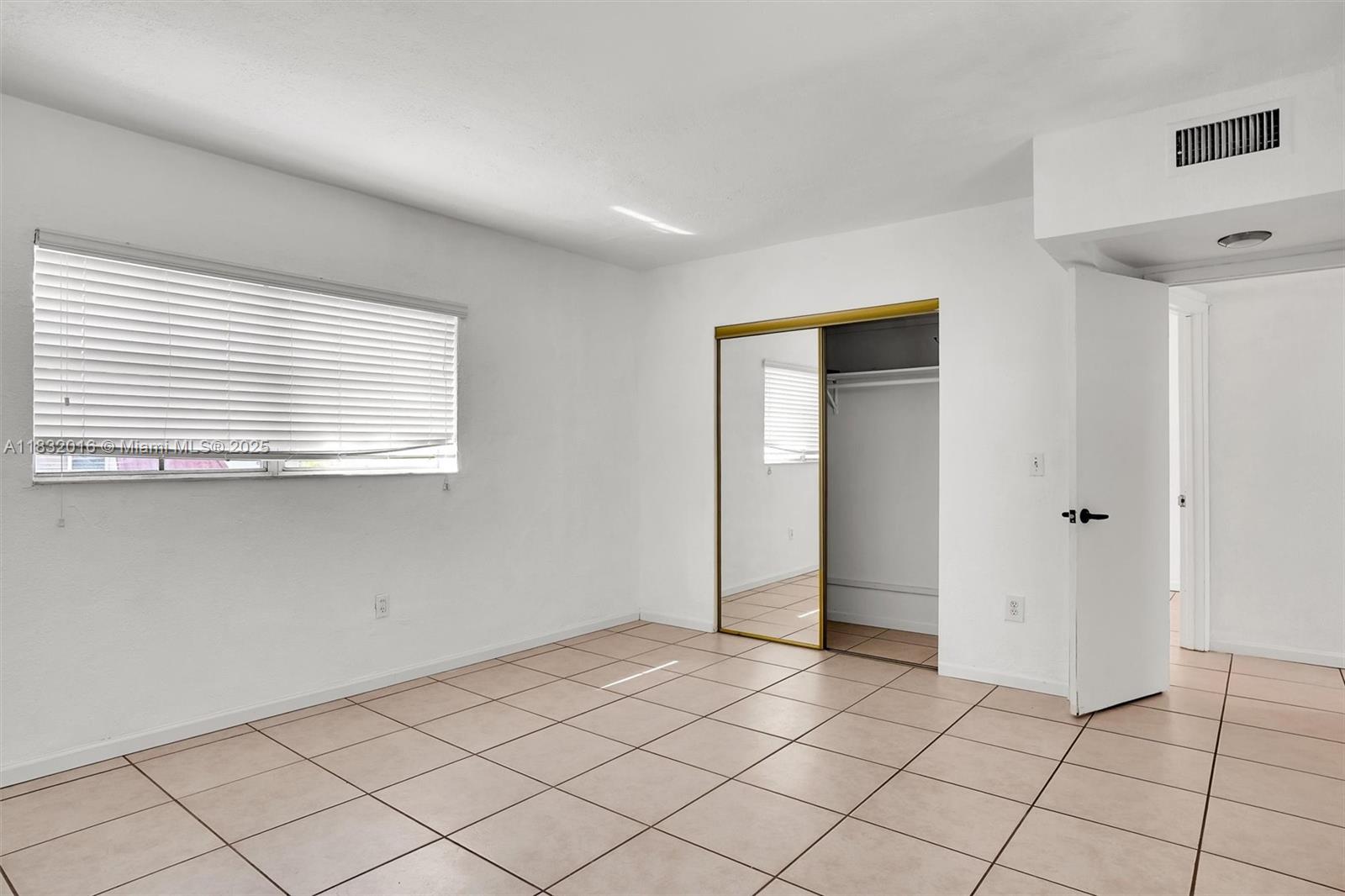 VILLAS OF PINECREST CONDO - Residential