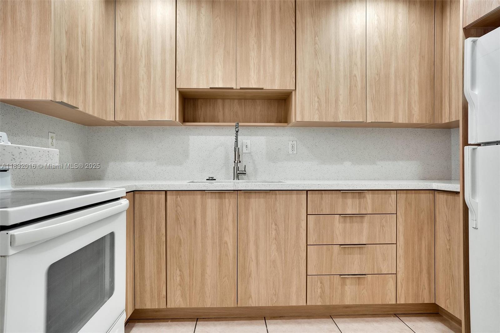 VILLAS OF PINECREST CONDO - Residential