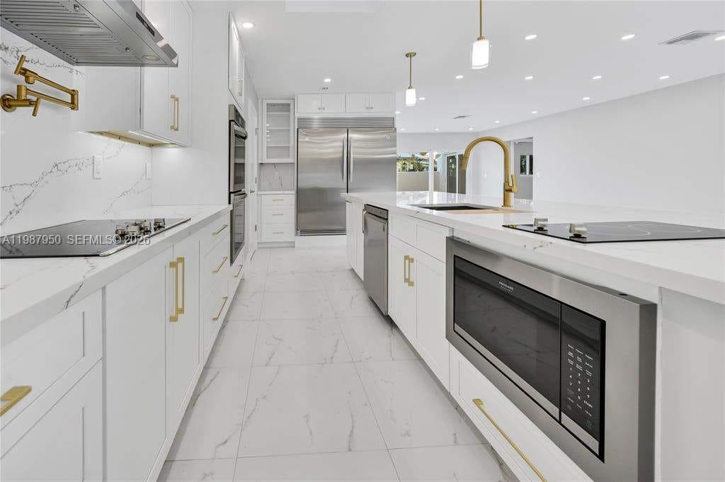 RUNNING BROOK HILLS - Residential