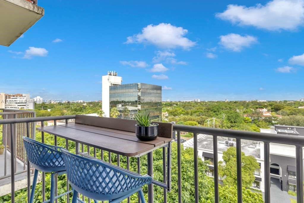 BRICKELL WAY CONDO - Residential