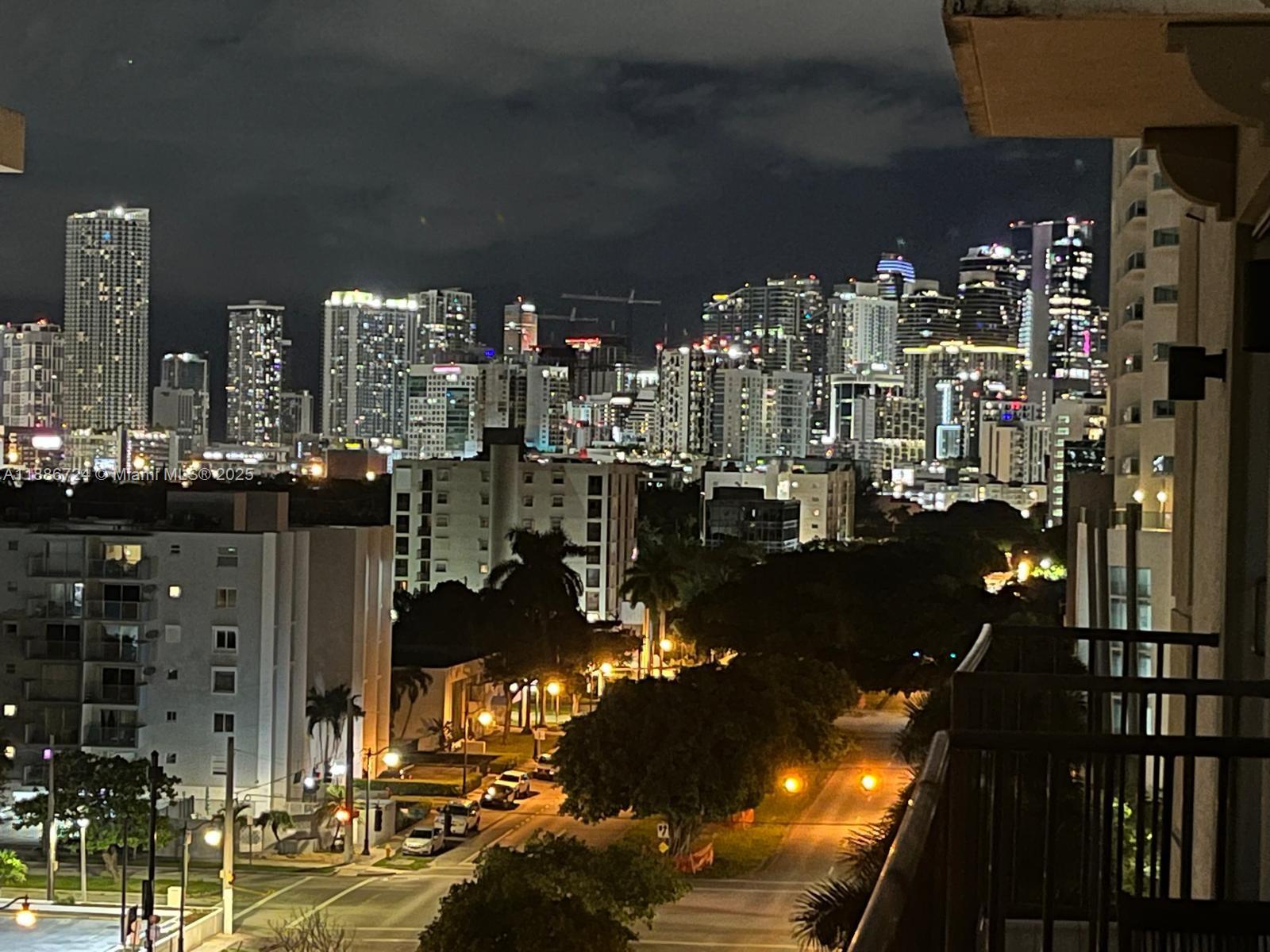 BRICKELL WAY CONDO - Residential