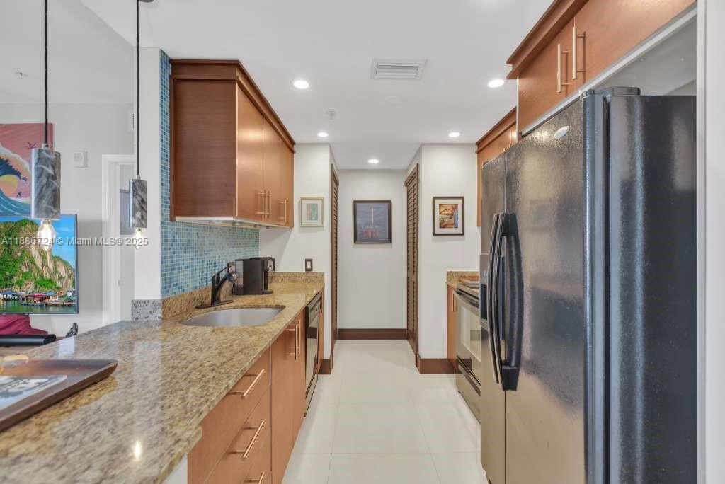 BRICKELL WAY CONDO - Residential