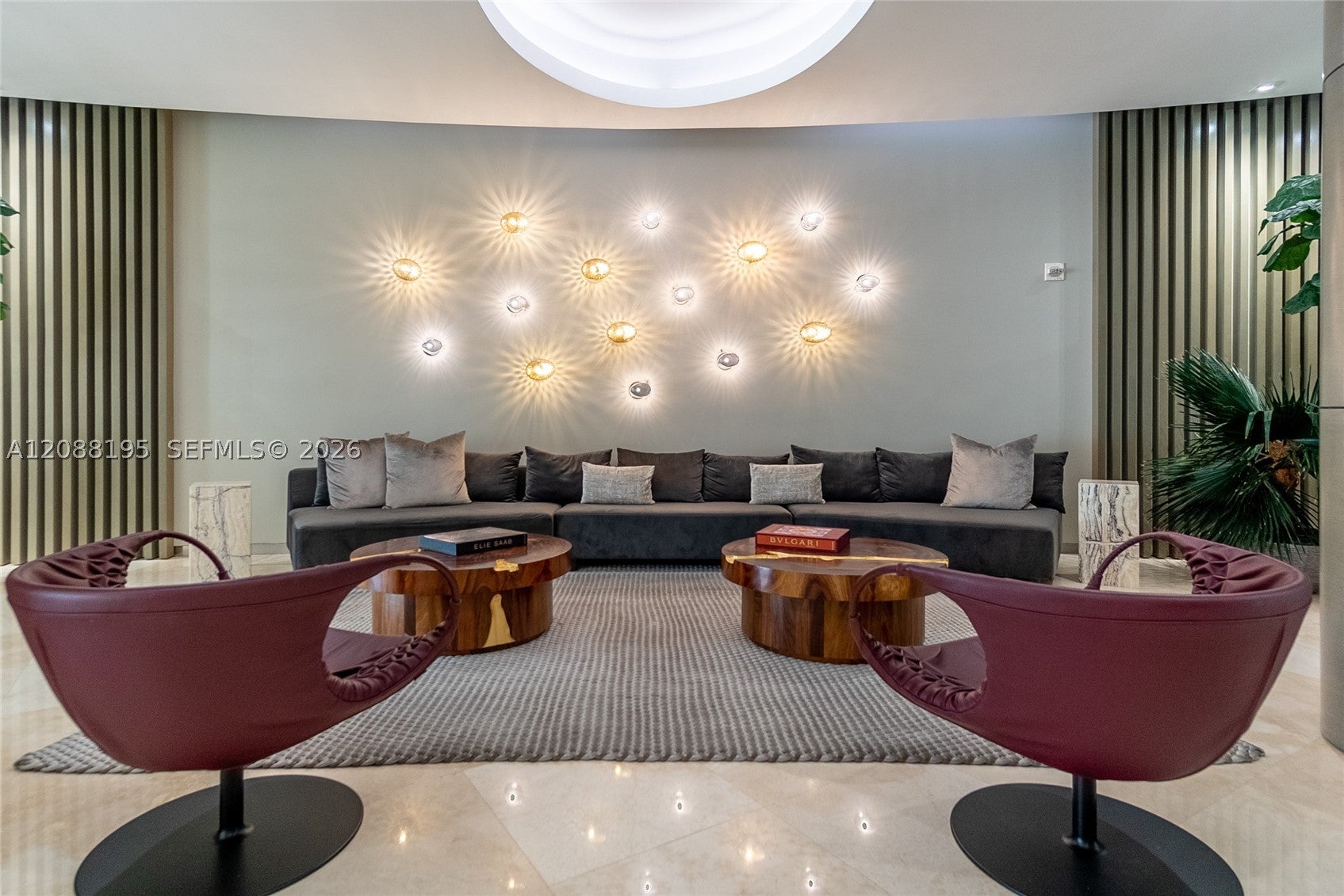 10275 Collins Ave 720